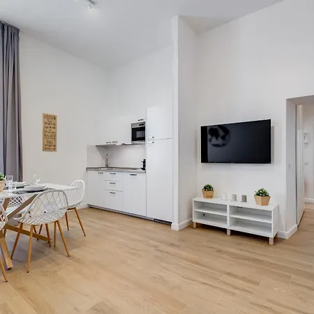 Colonna Luxury شقة